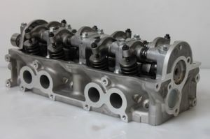 La tête de cylindre complète Assy Fe70-10-100f pour Mazda F8 Service après-vente garanti